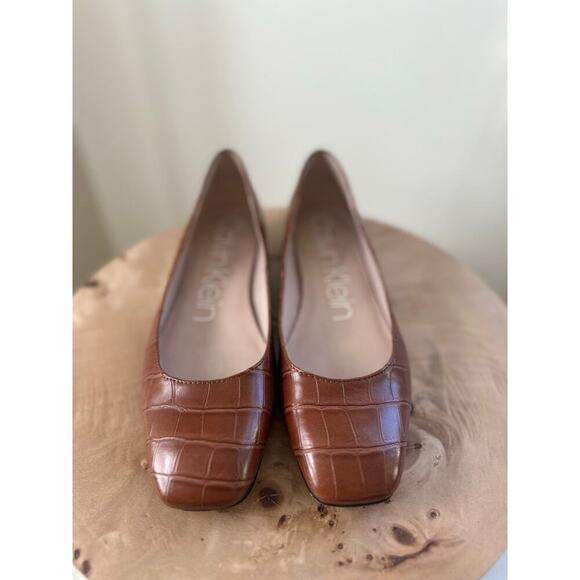 Calvin Klein Brown Croc Embossed Flats Square Toe Size 8M - Picture 1 of 4
